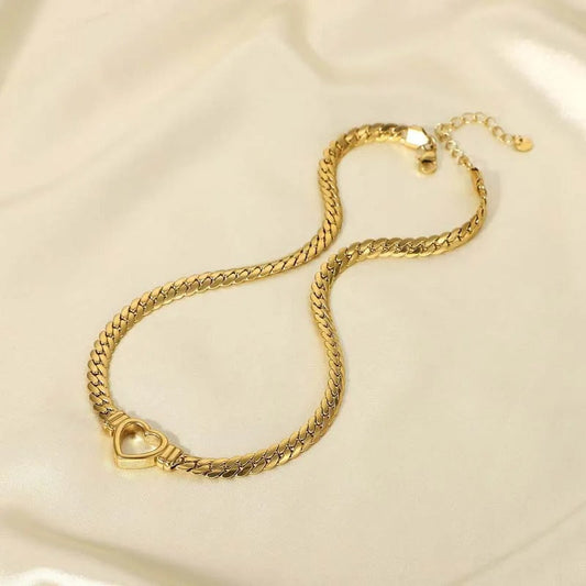 Vintage Gold Heart-Shaped Clasp Necklace-Maryam Jewelry