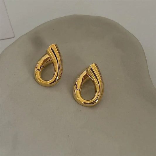 Classic Gold Curved Teardrop Stud Earrings-Maryam Jewelry