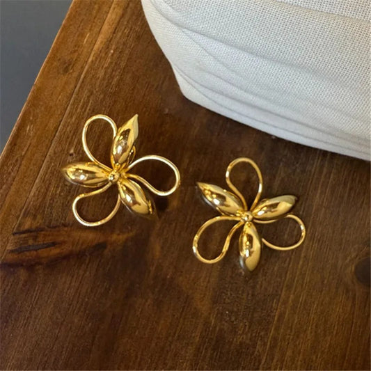 Classic Gold Sculpted Floral Design Earrings-Maryam Jewelry